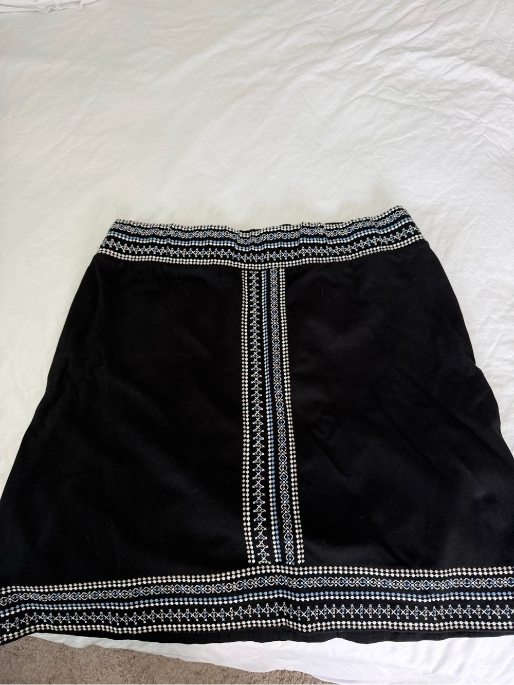 Black Embroidered Women’s Skirt J. Jill Large sky blue accent